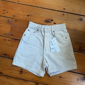 Zara White Denim High-Rise Mom Short